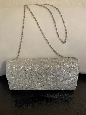 Silver Crystal Evening Clutch with Chain Strap